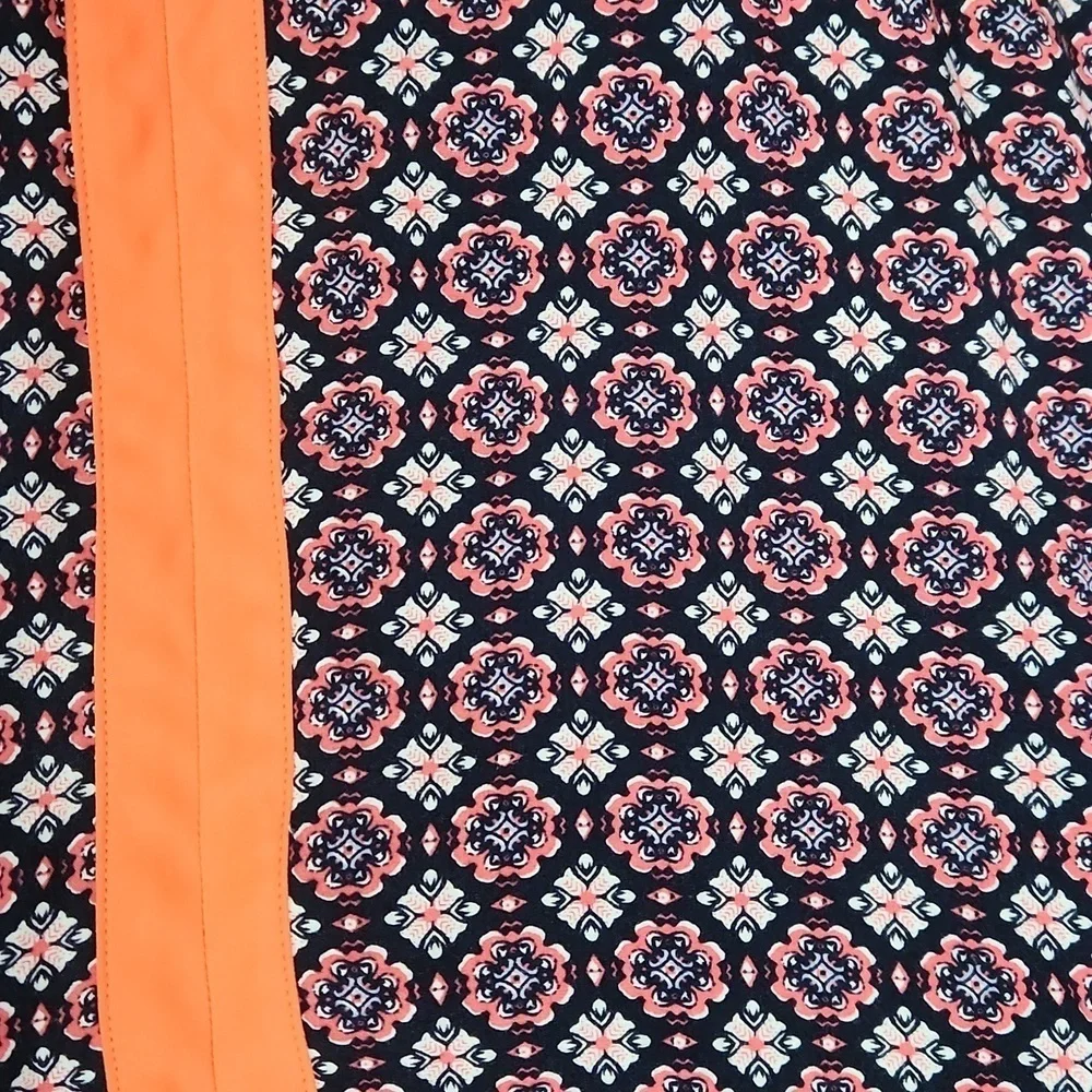 THML Stitch Fix Medallion Shift Dress - Picture 4 of 6